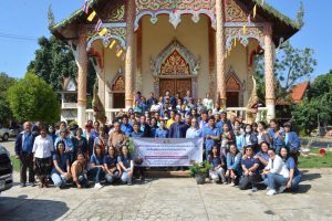 คลินิกเกษตร สถาบันวิจัยเทคโนโลยีเกษตร มท.ล้านนา ลำปาง แจกต้นกล้าและเมล็ดพันธุ์ เพื่อฟื้นฟูผู้ประสบอุทกภัยจังหวัดลำปาง