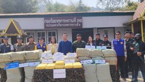 ผาเมือง สกัดกั้นกลุ่มขบวนการลักลอบลำเลียงยาเสพติด ยึดยาบ้า 6,000,000 เม็ด พร้อมผู้ต้องสงสัย 1 ราย อ.เวียงแก่น จ.เชียงราย