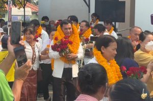 (มีคลิป) บรรยากาศรับสมัครเลือกตั้ง นายกเทศบาลและสมัครชิกเทศบาล สันป่าเป่า อำเภอสันทราย วันแรก คึกคัก