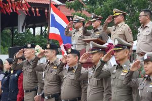 (มีคลิป) ตำรวจภูธรจังหวัดลำพูน ภาคีเครือข่าย ปล่อยแถวระดมกวาดล้างอาชญากรรมสงกรานต์ 68