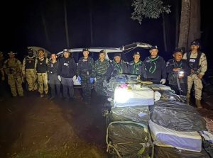 ชุดปฏิบัติการพิเศษฝ่ายปกครองอำเภอแม่ฟ้าหลวง เชียงราย สกัดกั้นการลักลอบขนยาเสพติด ตรวจยึดของกลางยาบ้าได้กว่า 5,400,000 เม็ด