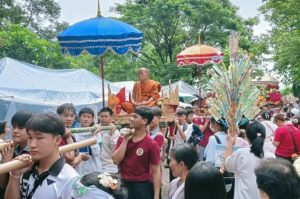 วัดผาเงิบพนาราม ลำพูน ทอดผ้าป่าสามัคคี สืบชะตาหลวง อย่างยิ่งใหญ่ 