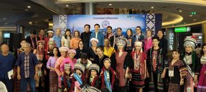 (มีคลิป) เชียงใหม่/ เนรมิตเวทีแฟชั่นชาติพันธุ์ครั้งยิ่งใหญ่ งาน “ชาติพันธุ์ สีสันที่ถักทอ” ส่งเสริม Soft Power สู่เศรษฐกิจฐานราก 20 – 22 มิ.ย. ศูนย์การค้าเมญ่า