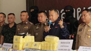 (มีคลิป) ตร.ภาค 5 แถลงข่าวการจับกุมขยายผลคดียาเสพติด 2 ราย ของกลางยาบ้า 10 ล้าน 6 แสนเม็ด