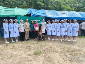 เหล่ากาชาดจังหวัดมุกดาหาร ให้กำลังใจผู้ป่วยโรคน้ำเกินในโพรงสมอง