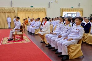 เหล่ากาชาดจังหวัดมุกดาหาร ร่วมพิธีสวดพระพุทธมนต์และทำบุญตักบาตรถวายพระราชกุศล เนื่องในวันปิยมหาราช