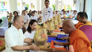 (มีคลิป) “บิ๊กจวบ” อดีตรอง ผบ.ตร.นำกฐินกลุ่มกัลยาณมิตรและญาติธรรม ตำรวจภูธรภาค 5 ตำรวจภูธรจังหวัดเชียงใหม่ และสื่อมวลชน” กลุ่มข่าวด่วน “ร่วม ถวาย‘วัดใหม่มีโชค’ เชียงใหม่